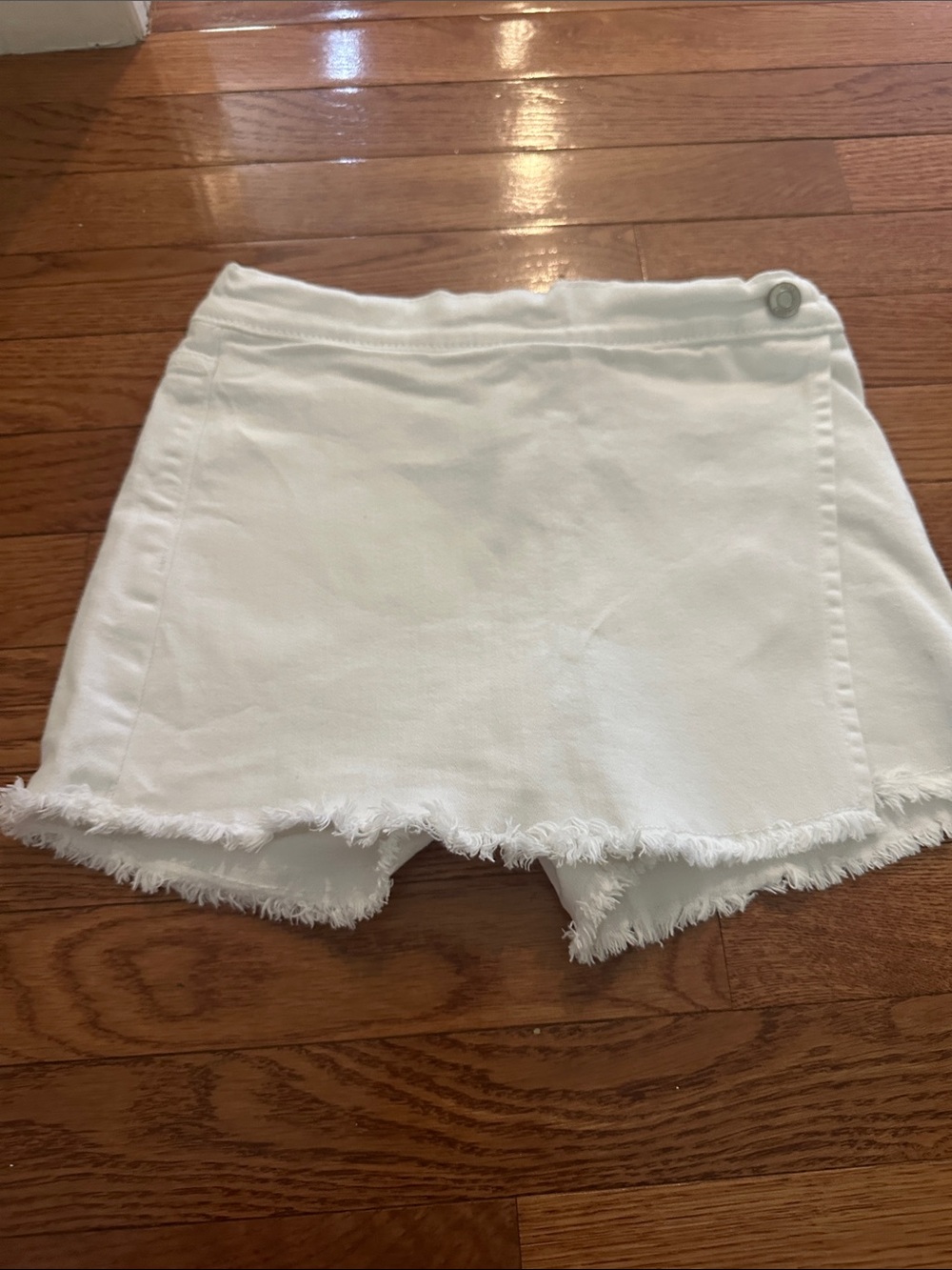 True Craft White Frayed Hem Skort with Button Waist Accent